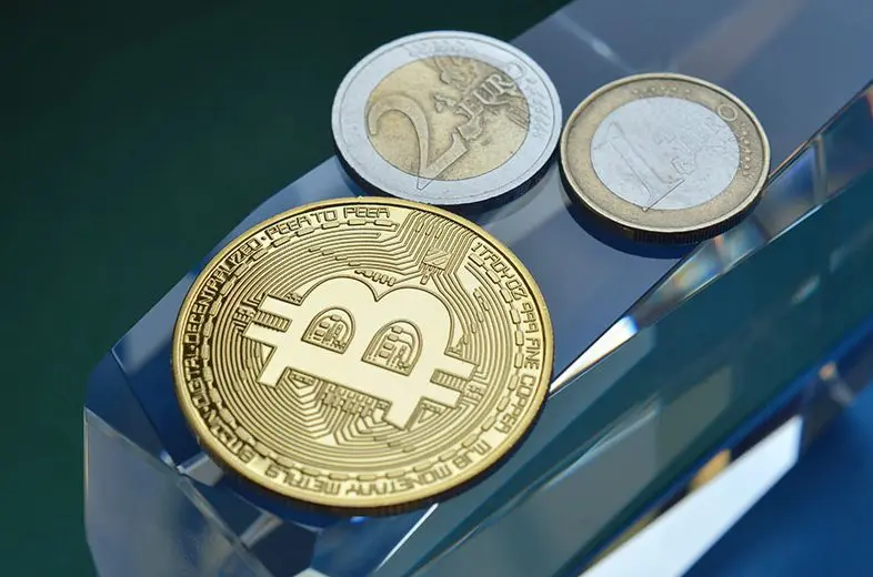 Is easy crypto legal?
