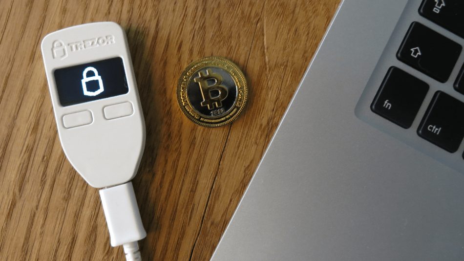 How does Trezor One work?
