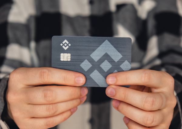 How do Crypto Cards Differ from Traditional Bank Cards?